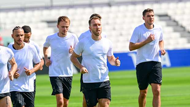 FIFA prohibe a Dinamarca poner "mensajes" en ropa de entrenamiento
